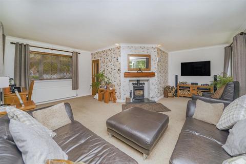 4 bedroom detached house for sale, The Vale, Kirk Ella