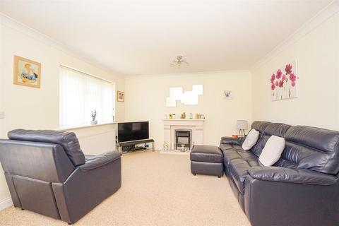 3 bedroom detached house for sale, Hillside Road, Hastings