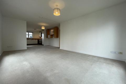 2 bedroom flat to rent, Monart Road, Perth