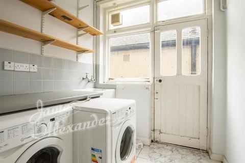 70 Pollards Hill North, London, SW16 4NY
