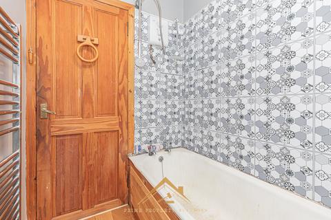 3 Holmside, Balmaclellan, Castle Douglas, DG7 3QD