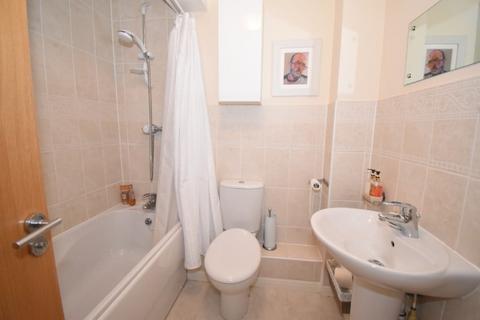 42 Fleming Way, Exeter, EX2 4TP