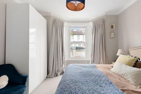 16 Devonshire Road, London, SW19 2EN