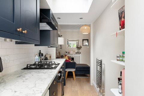 16 Devonshire Road, London, SW19 2EN