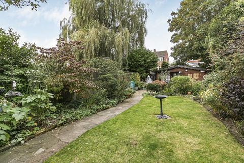 2 bedroom bungalow for sale, Green Lane, Sunbury-on-Thames, Surrey, TW16