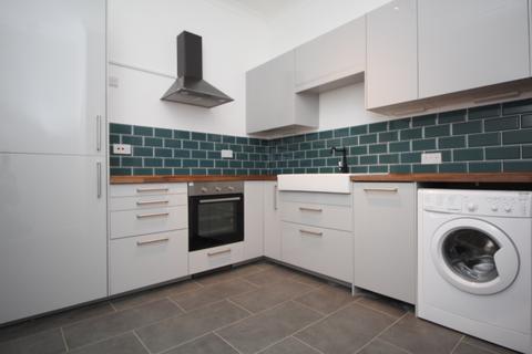 2 bedroom flat to rent, 48 John Street, Helensburgh, G84 8XL