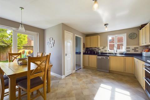 4 bedroom detached house for sale, Stanbridge Way, Quedgeley, Gloucester, Gloucestershire, GL2