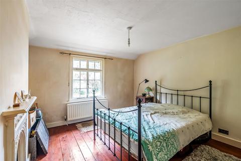 56 Castle Road, Epsom, KT18 7NZ
