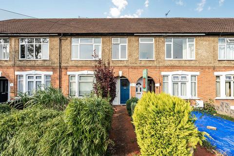 2 bedroom maisonette for sale, Avondale Avenue, Staines-upon-Thames, TW18