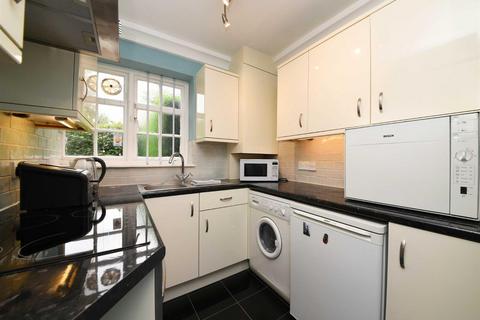 1 bedroom maisonette to rent, Midholm Close, Hampstead Garden Suburb