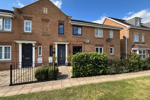 3 bedroom terraced house for sale, Sunningdale Way, Gainsborough, DN21 1JE