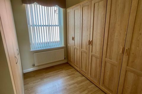 2 bedroom flat for sale, Hollyoak Way, Cannock, Staffordshire, WS11