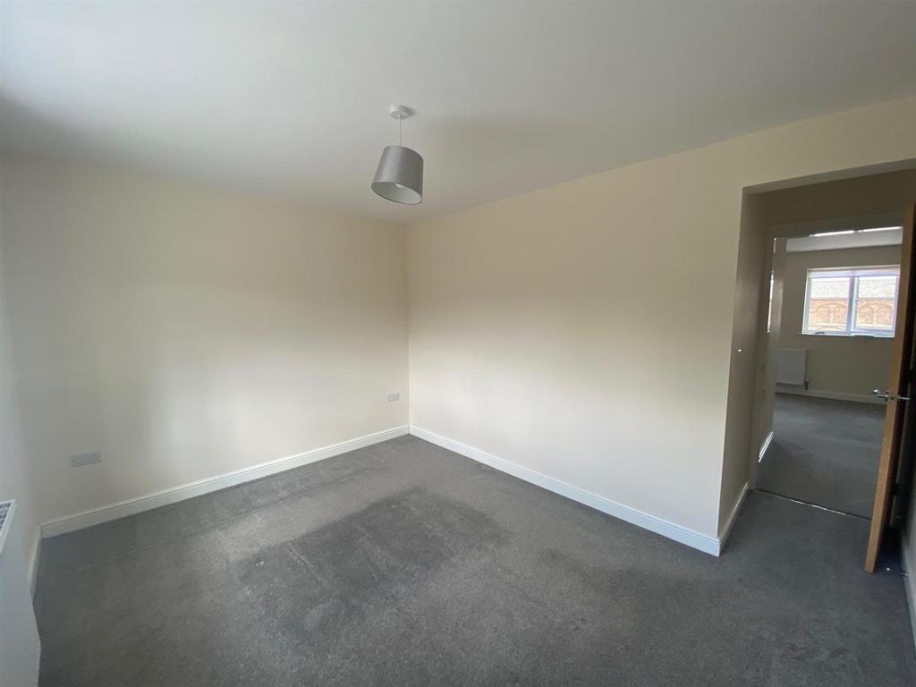 Flat 4 9.jpg