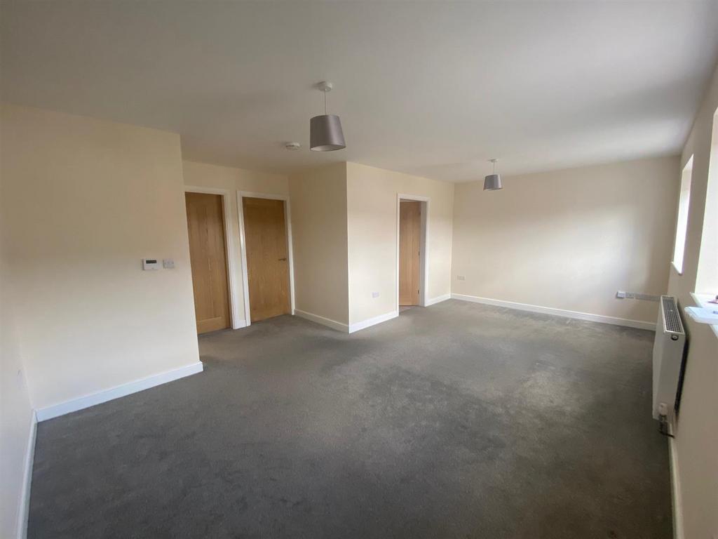 Flat 4 14.jpg