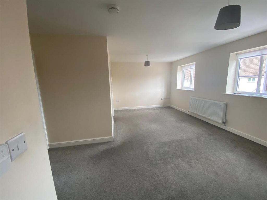 Flat 4 3.jpg