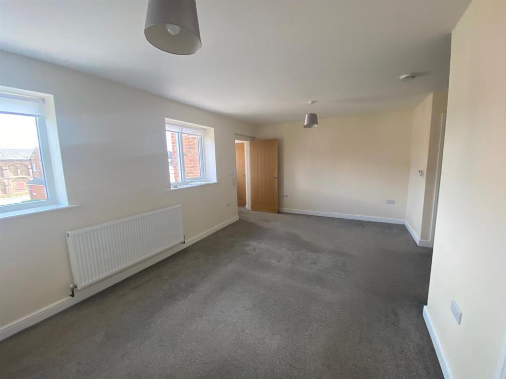 Flat 4 6.jpg