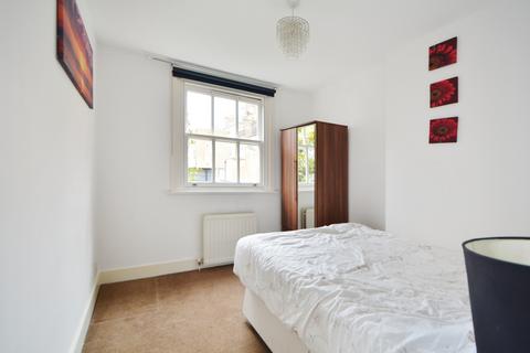 1 bedroom apartment to rent, Fulham Road, London