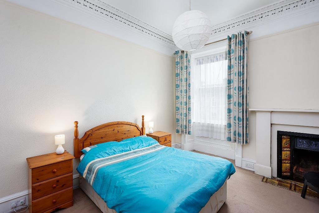 Apartment in Edinburgh - View 4