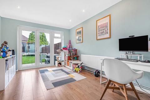 3 bedroom semi-detached house for sale, Brookside Avenue, Ashford, TW15