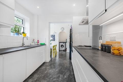 88 Brookside Avenue, Ashford, TW15 3LY