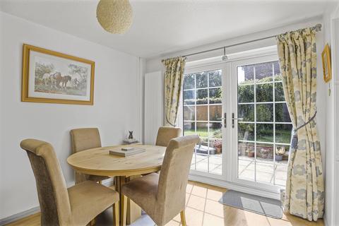 3 bedroom end of terrace house for sale, The Kestrels, Grove, OX12