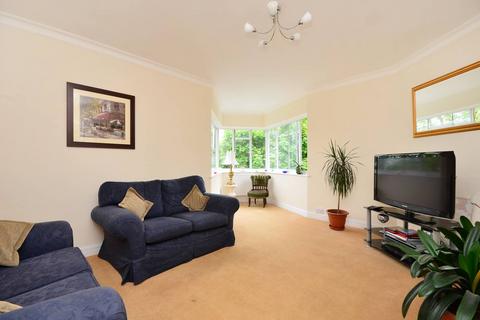 3 bedroom flat for sale, Hanger Green, Hanger Hill, London, W5