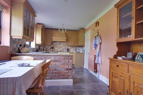 6 bedroom detached house for sale, Bashley Cross Road, Bashley, BH25