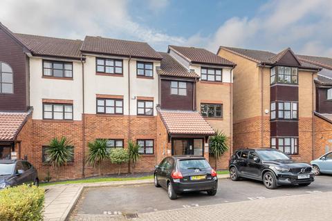 1 bedroom flat for sale, Conifer Way, North Wembley, Wembley, HA0