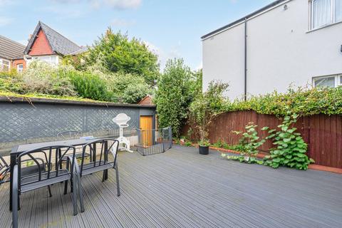 4 bedroom terraced house to rent, Gleneagle Road, Streatham, London, SW16