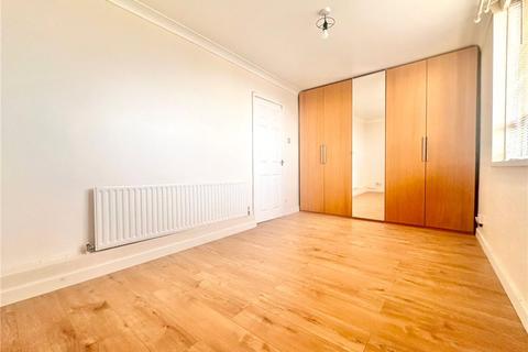 2 bedroom apartment to rent, Benson Close, Hounslow, TW3