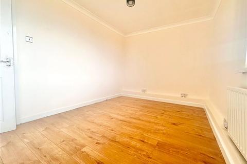 2 bedroom apartment to rent, Benson Close, Hounslow, TW3