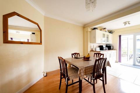 3 bedroom terraced house for sale, Dunster Avenue, Morden, SM4