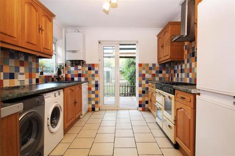 4 bedroom semi-detached house to rent, Malden Road, Cheam, Sutton