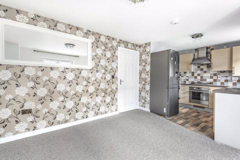 2 bedroom maisonette to rent, Tiree Court, Newton Leys, Milton Keynes