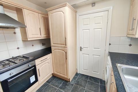 2 bedroom maisonette to rent, Warkworth Crescent, Newburn, Newcastle upon Tyne, NE15