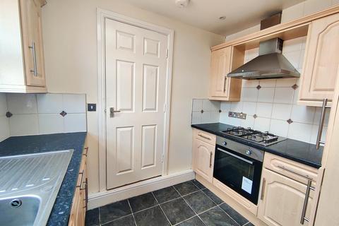 2 bedroom maisonette to rent, Warkworth Crescent, Newburn, Newcastle upon Tyne, NE15