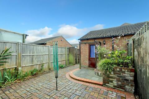 3 bedroom terraced house for sale, Armada Way, Littlehampton, West Sussex, BN17 6QY