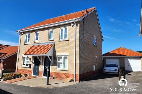 2 bedroom semi-detached house to rent, Broad Fleet Close, Lowestoft NR32