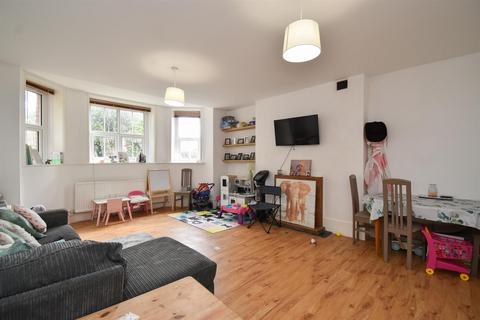 2 bedroom flat for sale, Bedford Road, Hastings TN35