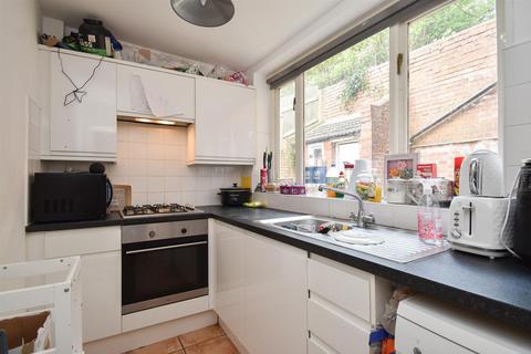 2 bedroom flat for sale, Bedford Road, Hastings TN35