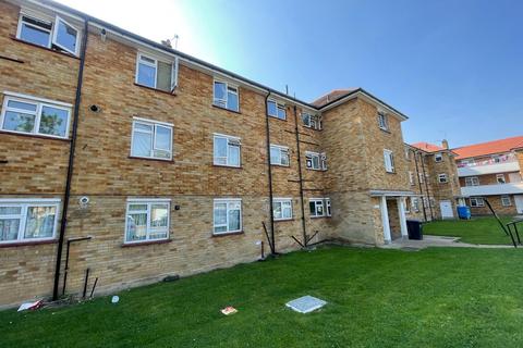 1 bedroom apartment to rent, Sutherland Court, London NW9