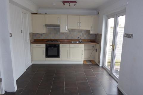 3 bedroom semi-detached house to rent, Wildmill CF31