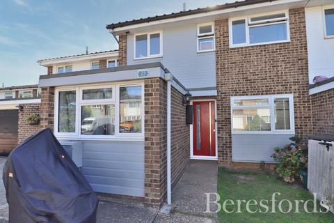 4 bedroom semi-detached house for sale, Osea Way, Chelmsford, CM1