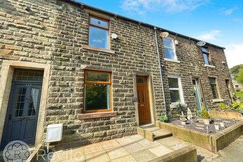 2 bedroom terraced house to rent, Burnley Road, Bacup, OL13