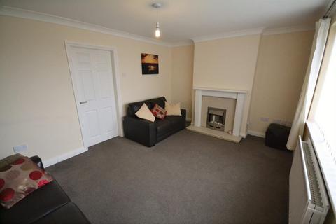 2 bedroom end of terrace house to rent, Poplar Lea, Brandon