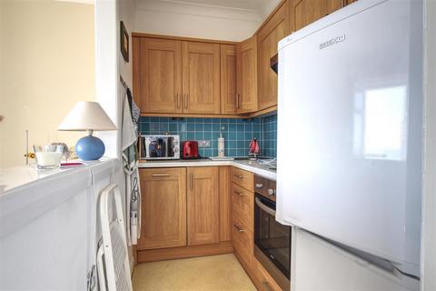 1 bedroom retirement property for sale, De La Warr Parade, Bexhill-On-Sea