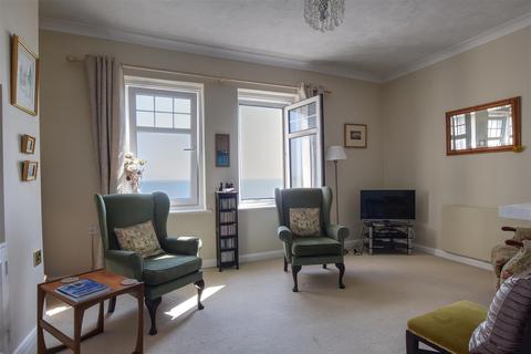 1 bedroom retirement property for sale, De La Warr Parade, Bexhill-On-Sea