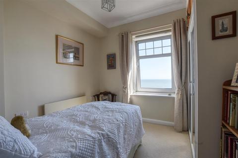 1 bedroom retirement property for sale, De La Warr Parade, Bexhill-On-Sea