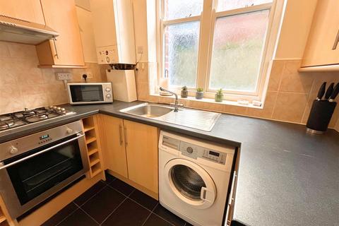 1 bedroom ground floor flat to rent, Woodland Vale Road, St. Leonards-On-Sea TN37