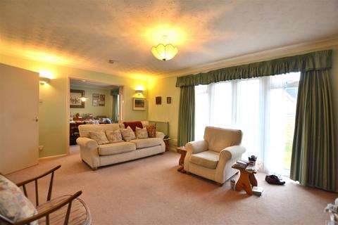 21 Broom Acres, Fleet, GU52 7UU